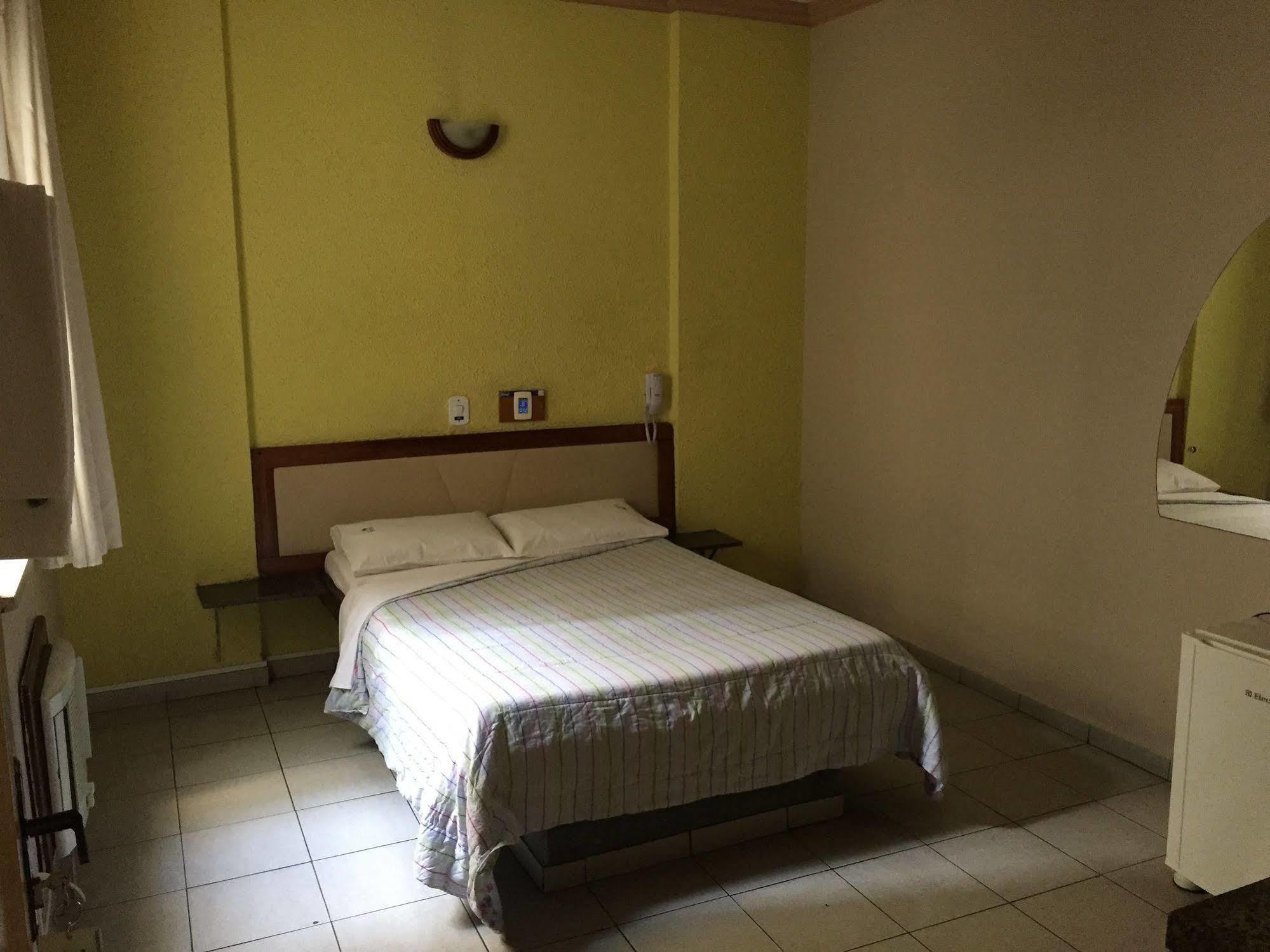 Hotel Fenix Salvador Buitenkant foto